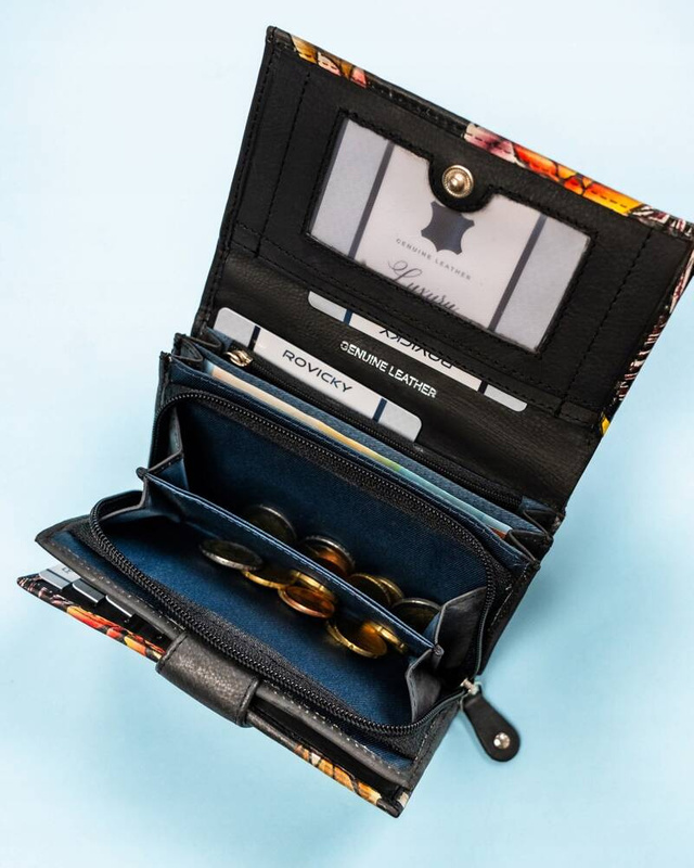 Rovicky Pojemny skórzany portfel damski na zatrzask roślinny wzór