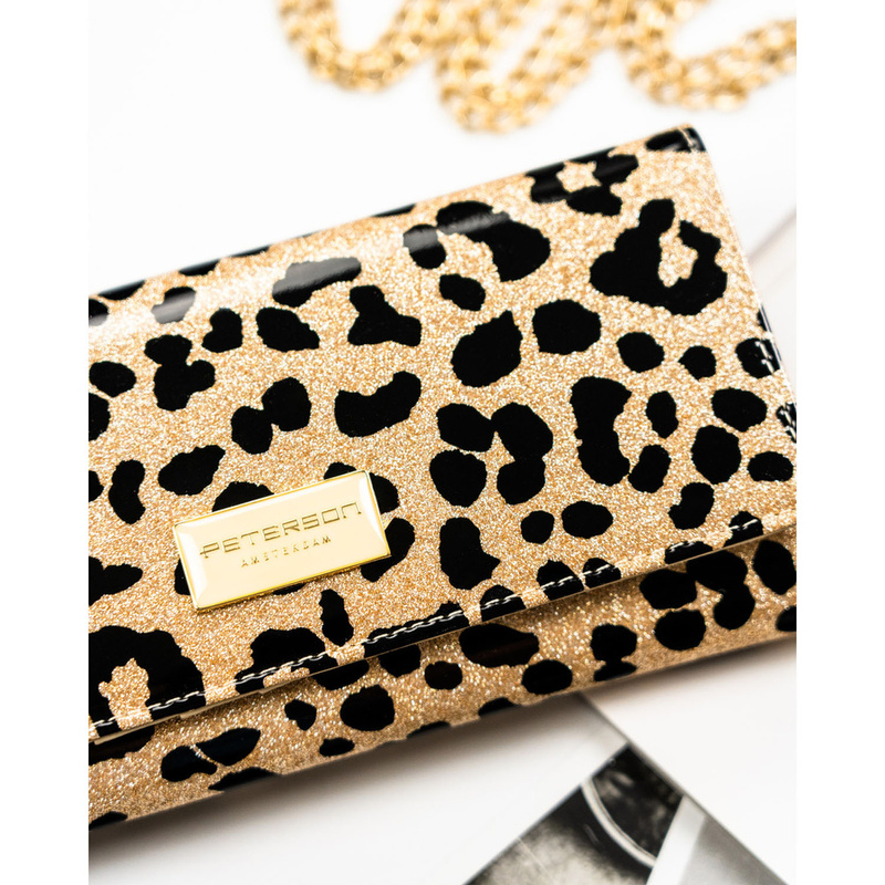 Duży portfel damski ze skóry ekologicznej i naturalnej w złotym kolorze zamykany zatrzaskiem - Peterson