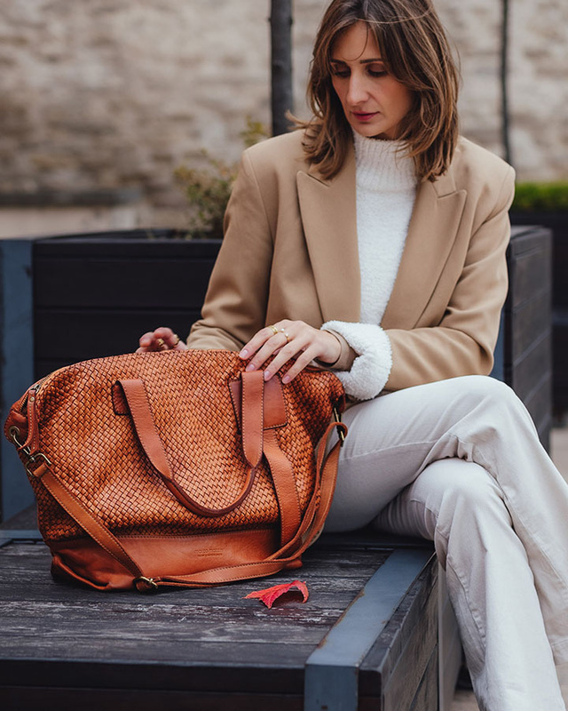 Camelowa torebka pleciona shopper A4 z miękkiej włoskiej skóry Marco Mazzini