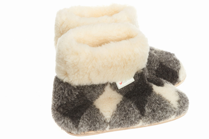 Wójciak Podhale damskie domowe bambosze wełniane kapcie zabudowane wysokie