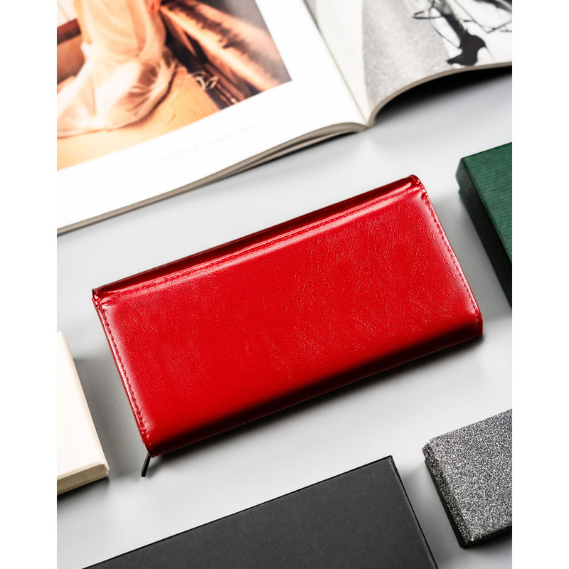 Duży, czerwony portfel damski ze skóry naturalnej i ekologicznej - Rovicky