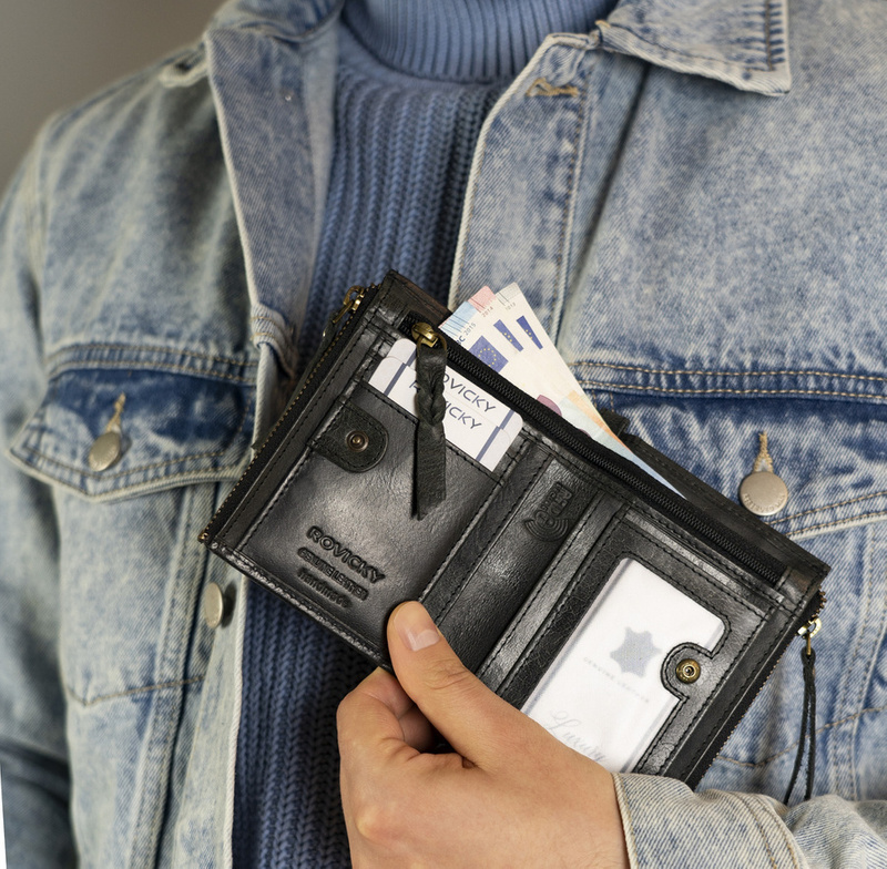 Skórzany pionowy męski retro portfel RFID Rovicky
