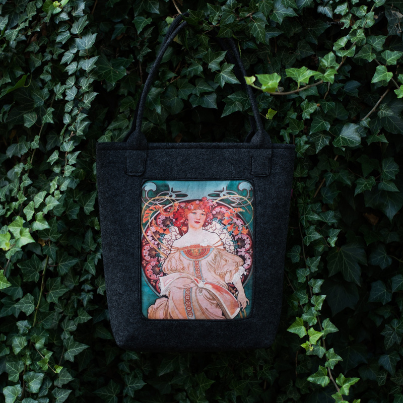 Polska Torebka Perły Secesji