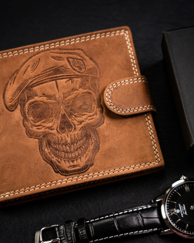 Skórzany męski portfel wzór czaszki od Always Wild