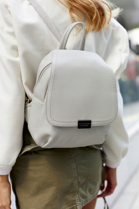 Klasyczny plecak damski ze skóry eko Peterson