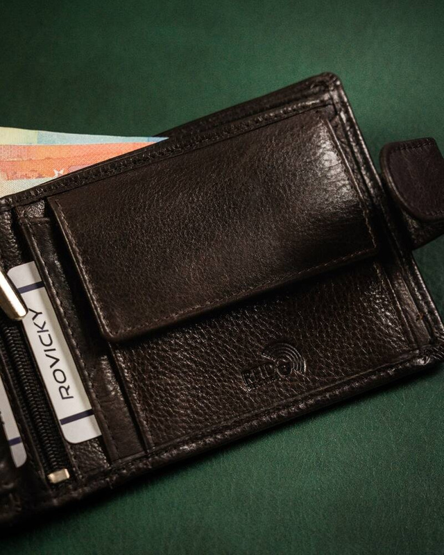 Zapinany Skórzany męski portfel Rovicky z RFID