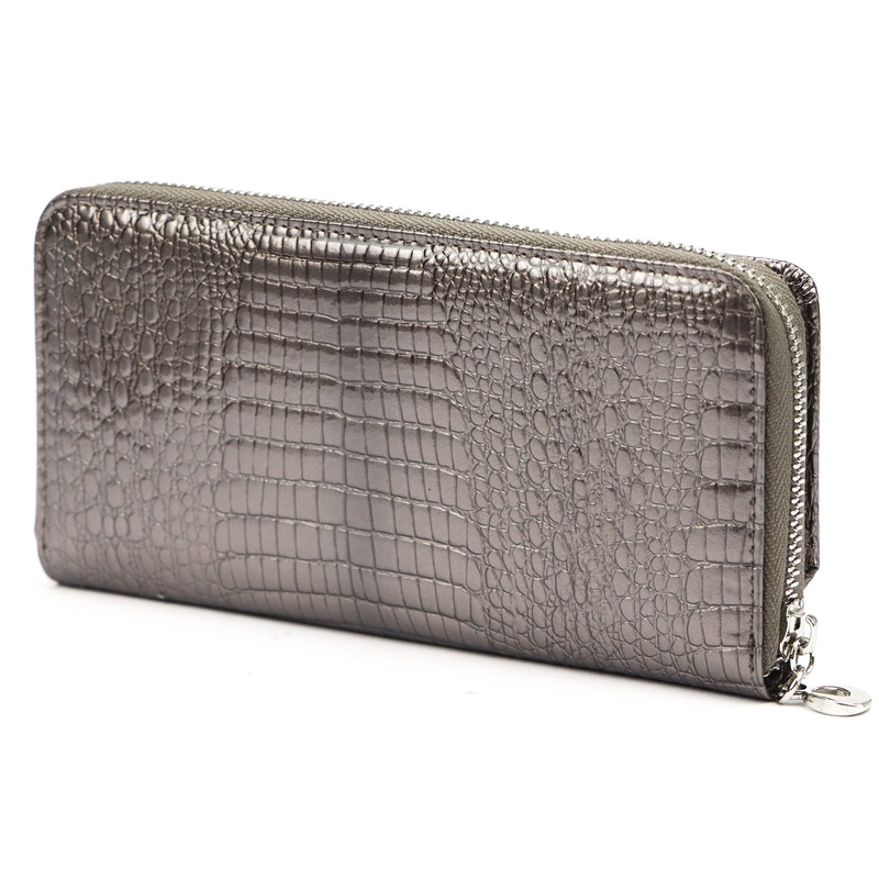 Skórzany duży lakierowany damski portfel Gregorio