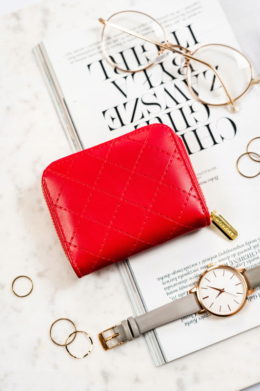 Mały stylowy portfel damski na zamek marki Rovicky