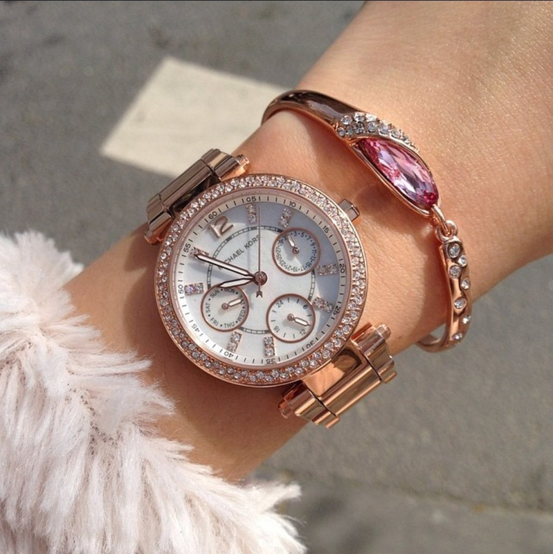 Zegarek MICHAEL KORS MK5616. Kwarcowy, Kolor biały. Kobieta.