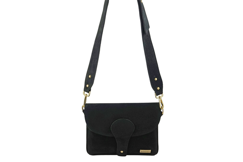 Zamszowa listonoszka na szerokim pasku - Czarna