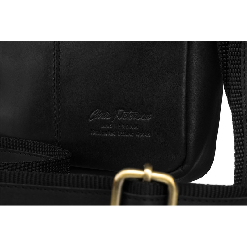 Klasyczna skórzana listonoszka męska z kieszonkami - Peterson