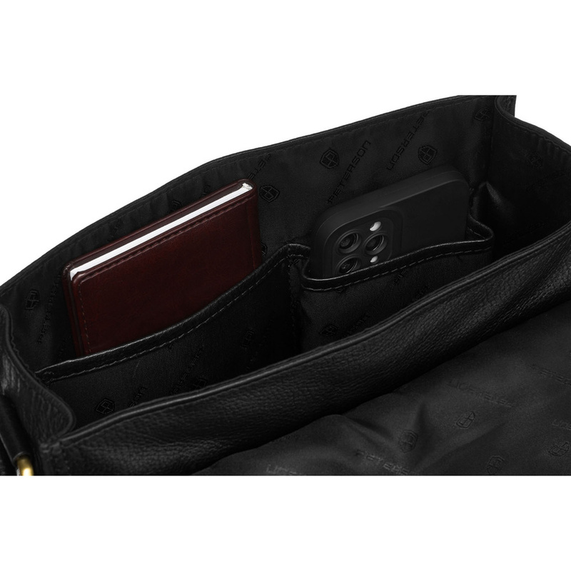 Duża torba męska ze skóry naturalnej w czarnym kolorze z klapką - Peterson