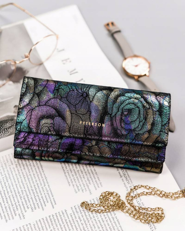 Skórzany damski portfel Peterson PTN 421028-MD