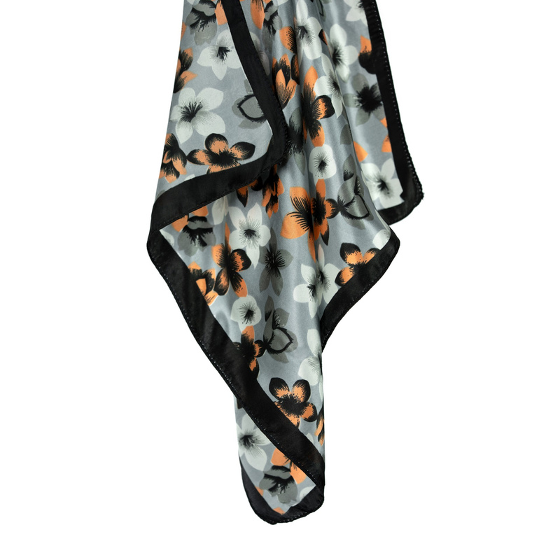 Apaszka Satin Flowery XS