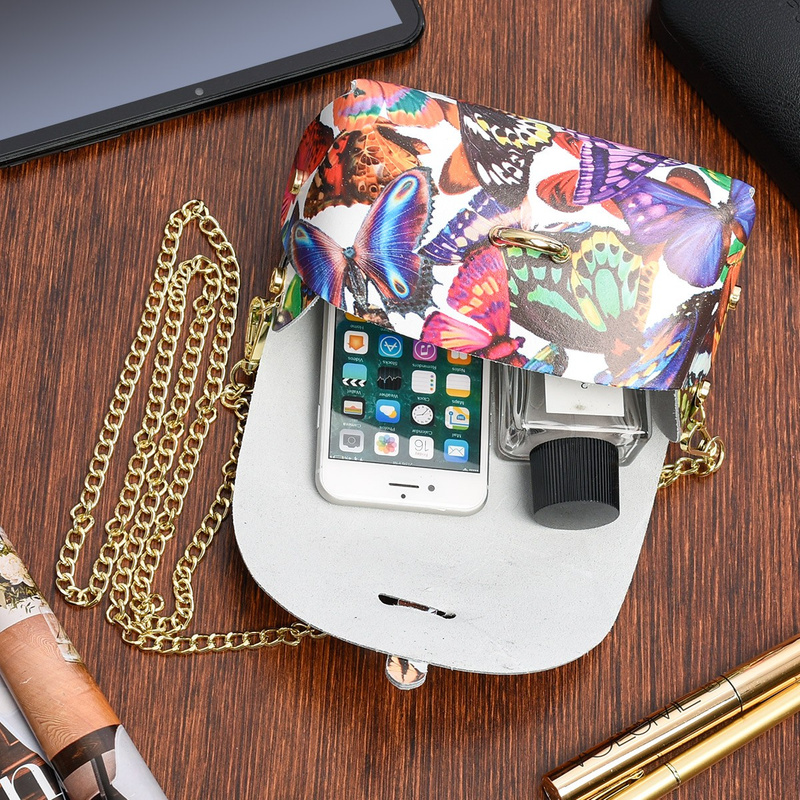 Włoska torebka Skórzana wizytowa na Łańcuszku motyle P45