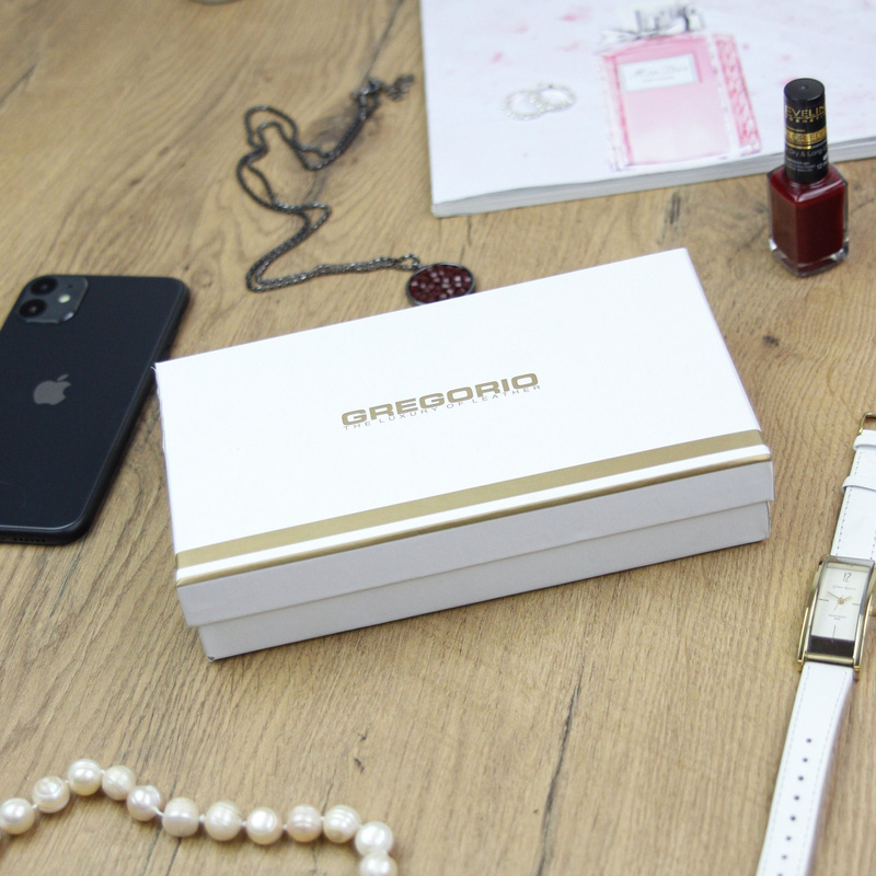 Lakierowany mały zgrabny damski portfel Gregorio