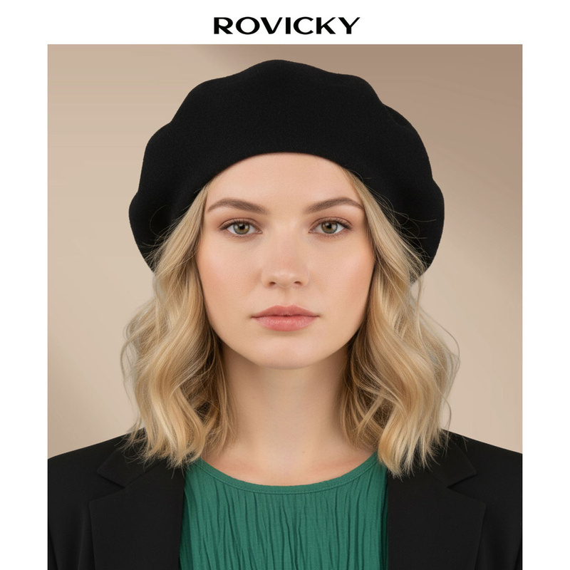 Ciepły, czarny beret damski wykonany z akrylu - Rovicky