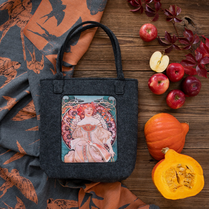 Polska Torebka Perły Secesji