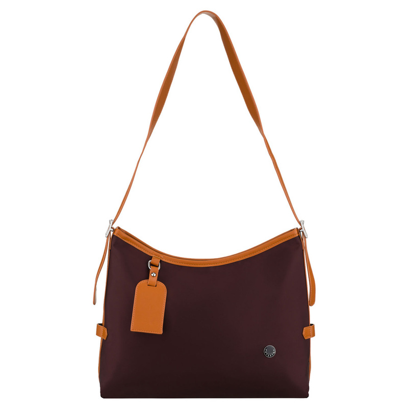 Bordowa listonoszka damska z poliestru i skóry ekologicznej zamykana suwakiem - Peterson