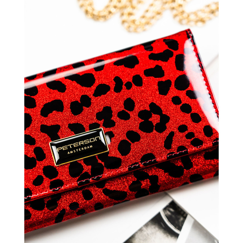 Czerwony, duzy portfel damski ze skóry ekologicznej i naturalnej w cętki, zamykany zatrzaskiem - Peterson