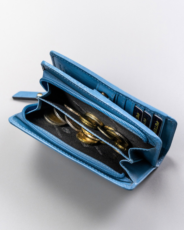 Skórzany damski portfel Peterson PTN 2550-BO