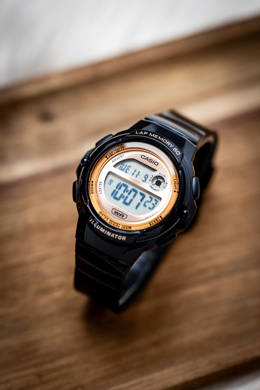 ZEGAREK DAMSKI CASIO LWS-1200H-1AVDF + BOX