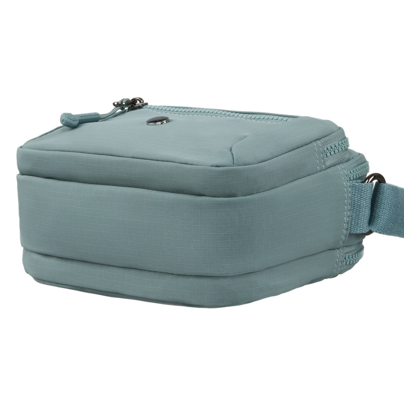 Praktyczna, niebieska listonoszka damska zawieszona na regulowanym pasku - Peterson