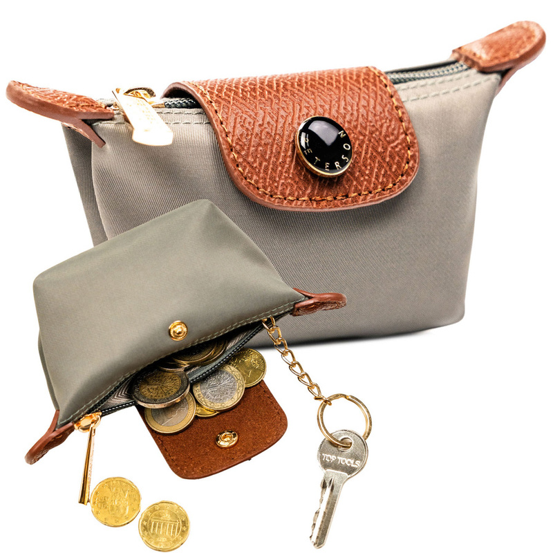 Jasnoszare etui na klucze z poliestru i skóry ekologicznej zamykane zatrzaskiem i suwakiem - Peterson