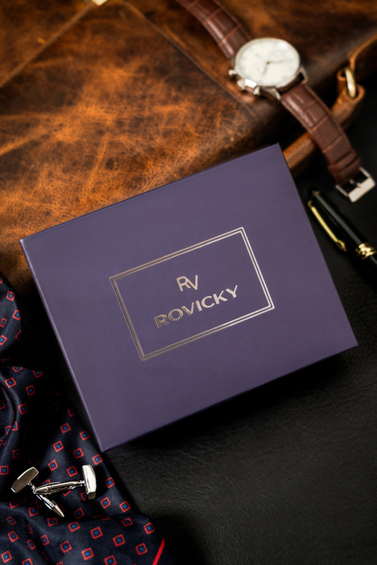 Skórzany męski klasyczny portfel z RFID od Rovicky