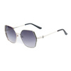Okulary GUESS GO00005-5832B. Okulary przeciwsłoneczne, Kolor szary. Kobieta.