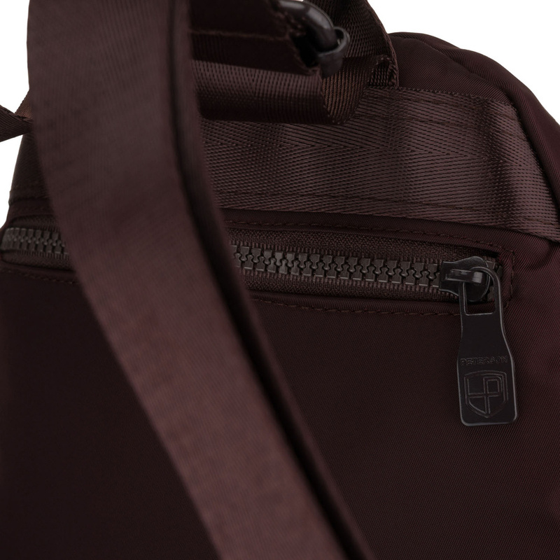 Bordowy, miejski plecak damski wykonany z poliestru - Peterson