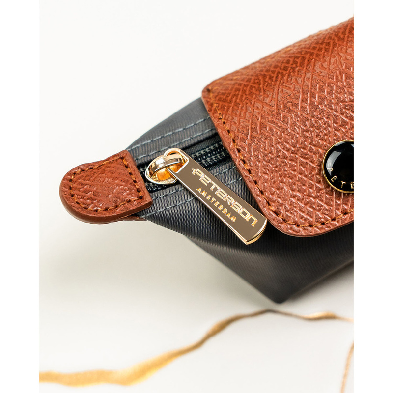 Ciemnoszare etui na klucze wykonane z poliestru i skóry ekologicznej - Peterson