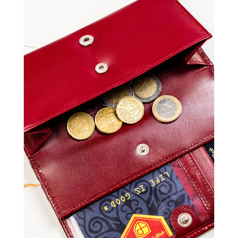 Duży, skórzany portfel damski w czerwonym kolorze z systemem RFID - Peterson