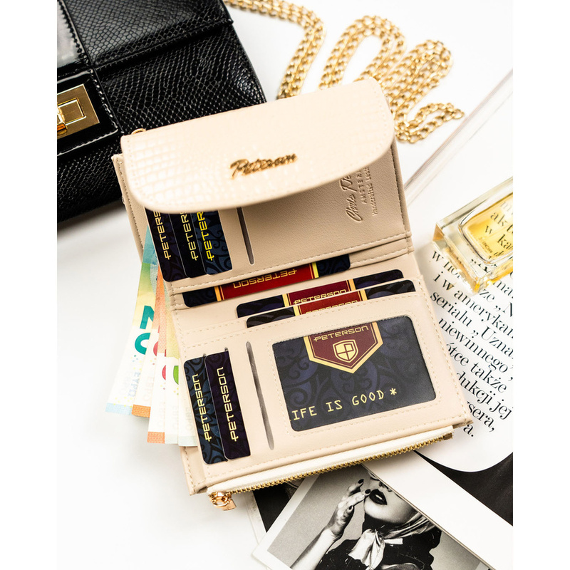 Poziomy, beżowy portfel damski ze skóry ekologicznej z tłoczeniem na wzór skóry krokodyla - Peterson