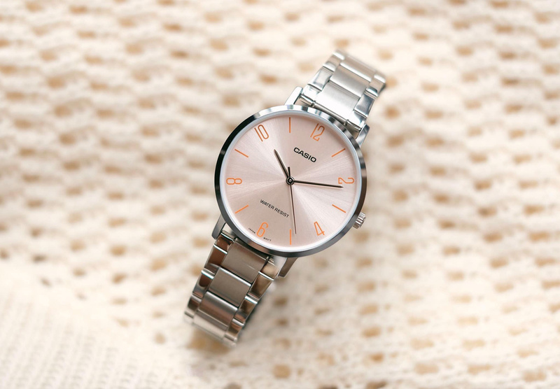 ZEGAREK DAMSKI CASIO LTP-VT01D-4B2 + BOX (zd613l)