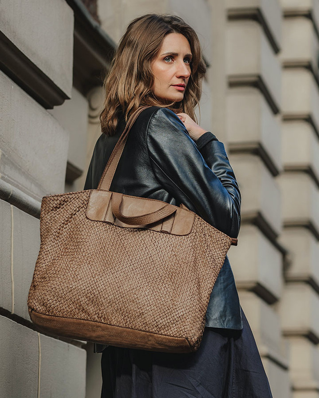 Torba damska pleciona shopper & shoulder leather bag - MARCO MAZZINI beż taupe