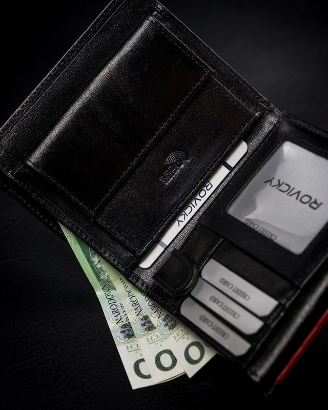Pojemny portfel męski skórzany z RFID - Rovicky