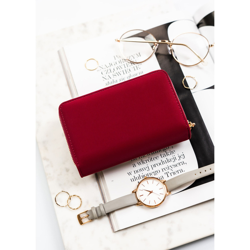 Bordowy portfel damski wykonany ze skóry ekologicznej, zamykany zatrzaskiem - Peterson