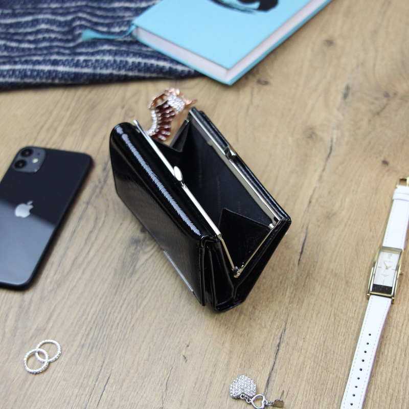 Skórzany piękny damski portfel podłużny Gregorio