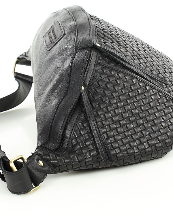 Duża torebka nerka półksiężyc skóra pleciona - MARCO MAZZINI czarna