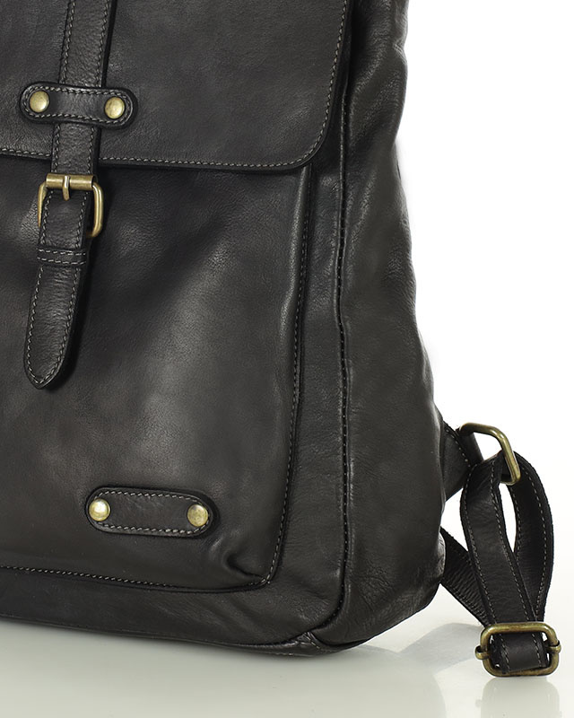 MARCO MAZZINI Miejski plecak skórzany w stylu old look handmade leather czarny