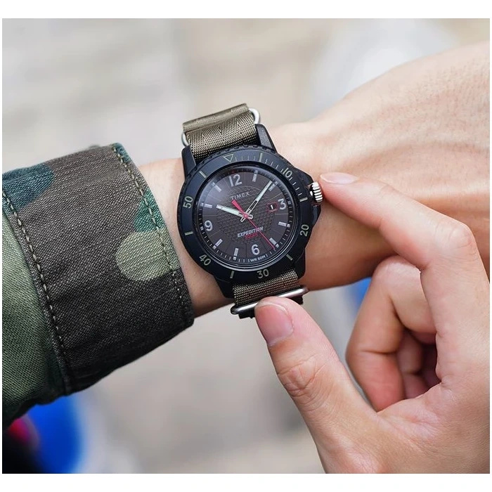 ZEGAREK MĘSKI TIMEX EXPEDITION GALLATIN SOLAR TW4B14500 (zt130b)