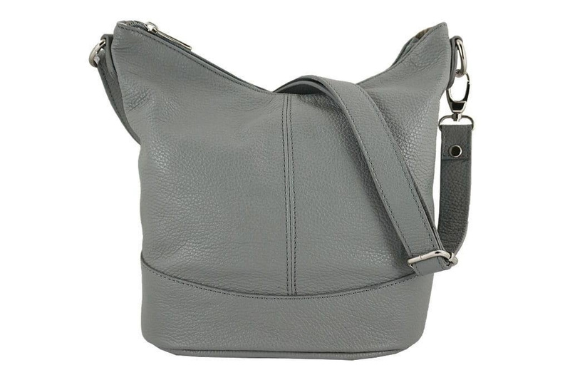 Modna torebka włoska skórzana - Czarna