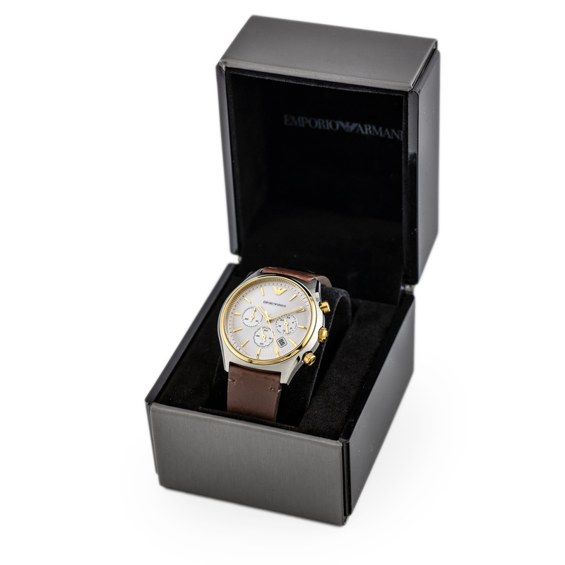 Zegarek ARMANI AR11331. Kwarcowy, Kolor złoty. Mężczyzna.