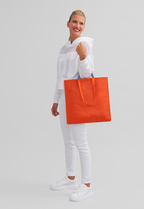 Duża shopperbag na ramię z kieszeniami od DUDU