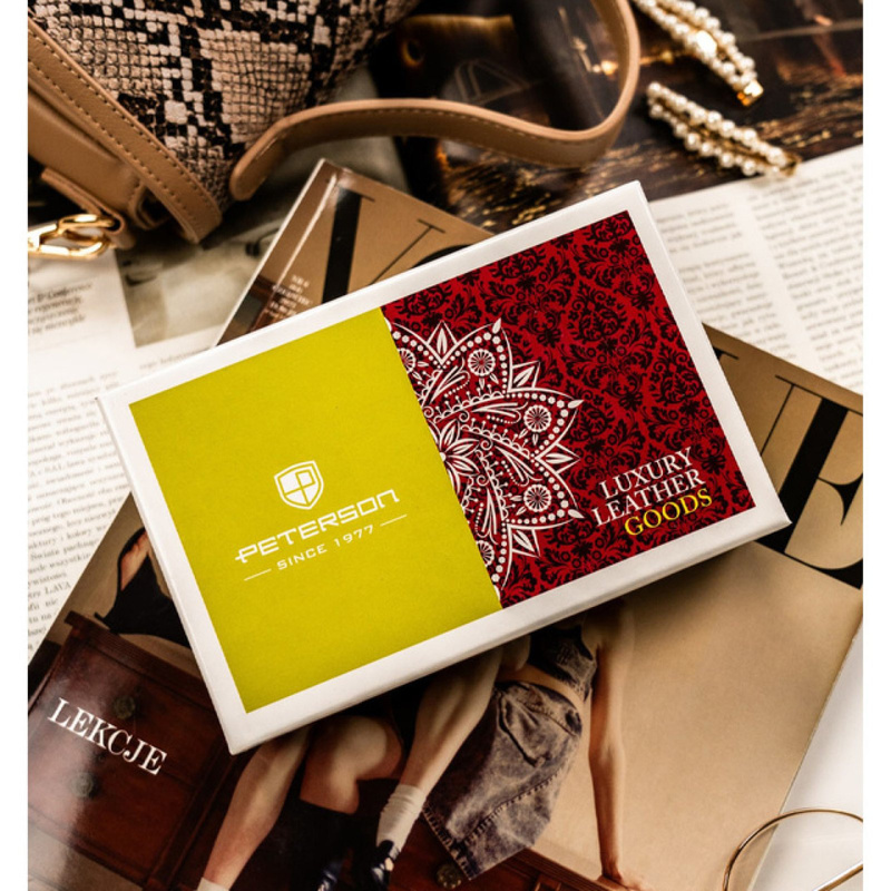 Skórzany damski portfel Peterson PTN 42108-SFL