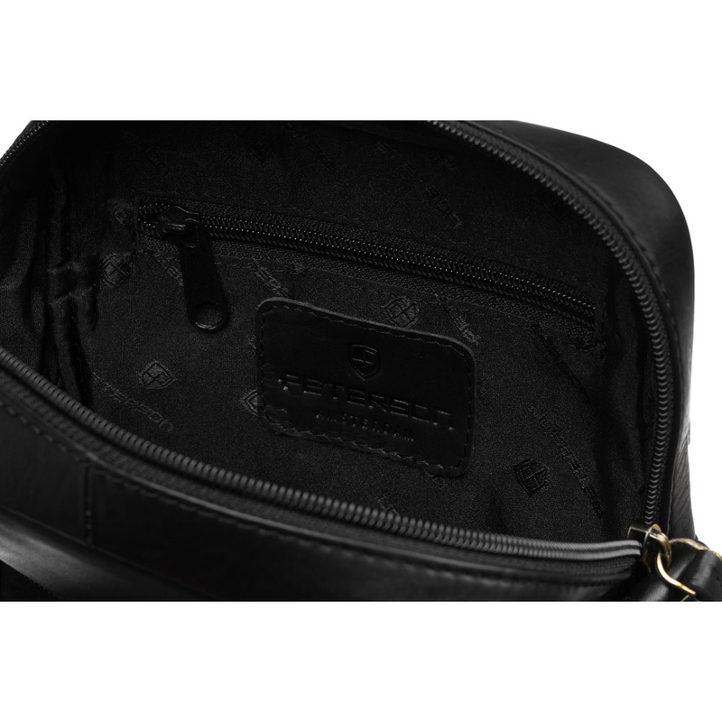 Czarna listonoszka męska ze skóry naturalnej zamykana suwakiem - Peterson