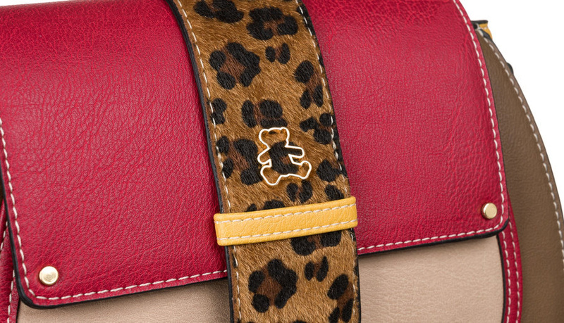Torebka crossbody z ozdobną klamrą — LuluCastagnette